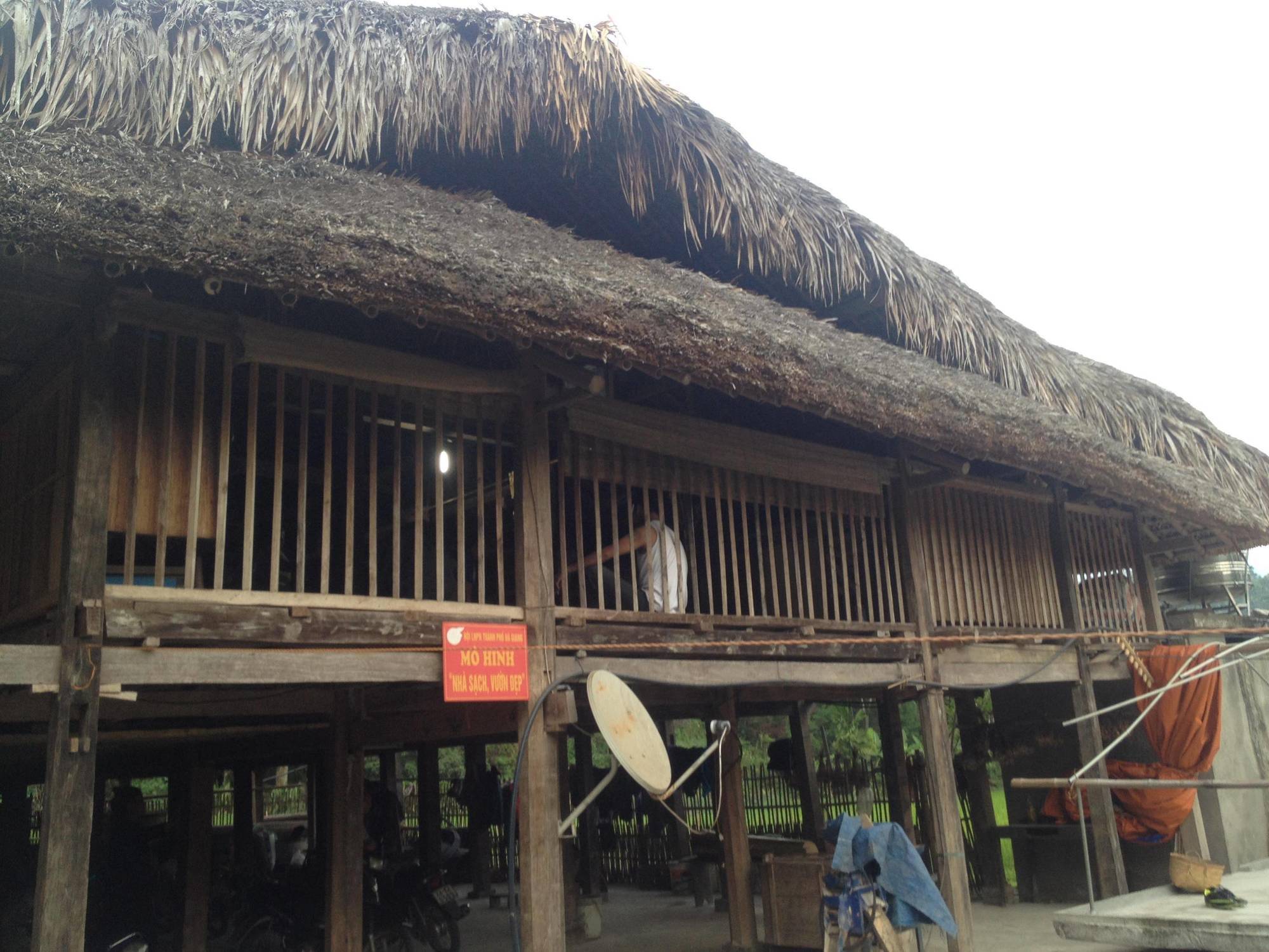 Thon Tha Tay Stilt House Apartment Ha Giang Exterior foto